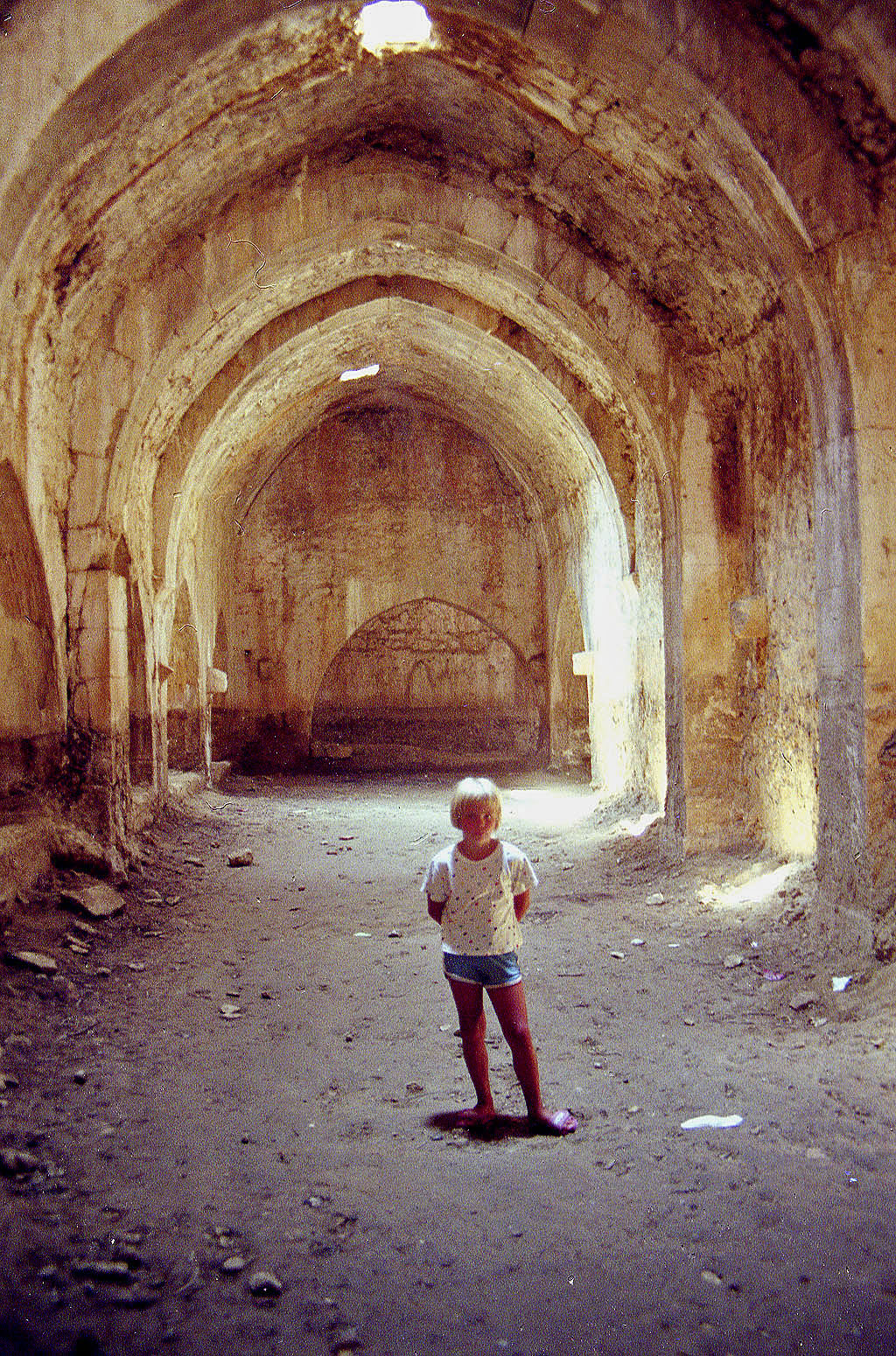 06.08.1991 | im Inneren | überdachte Innenräume vor der Restaurierung