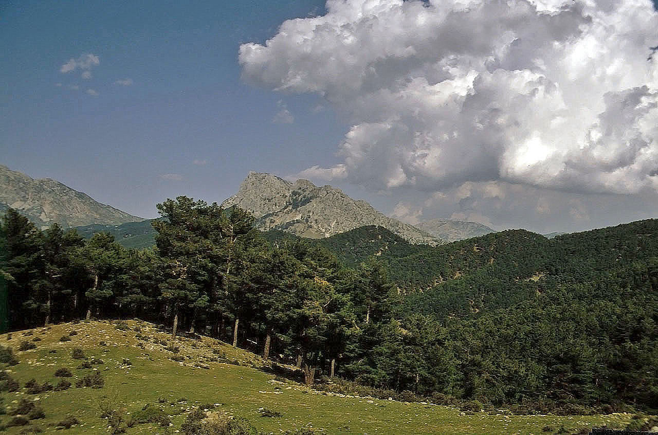 27.04.1993 | vor Aglasun | eindrucksvolles Bergland
