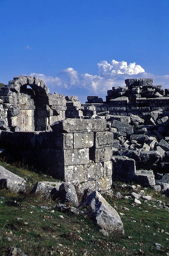 27.04.1993 | Theater | seitliche Anbauten und Stützmauern