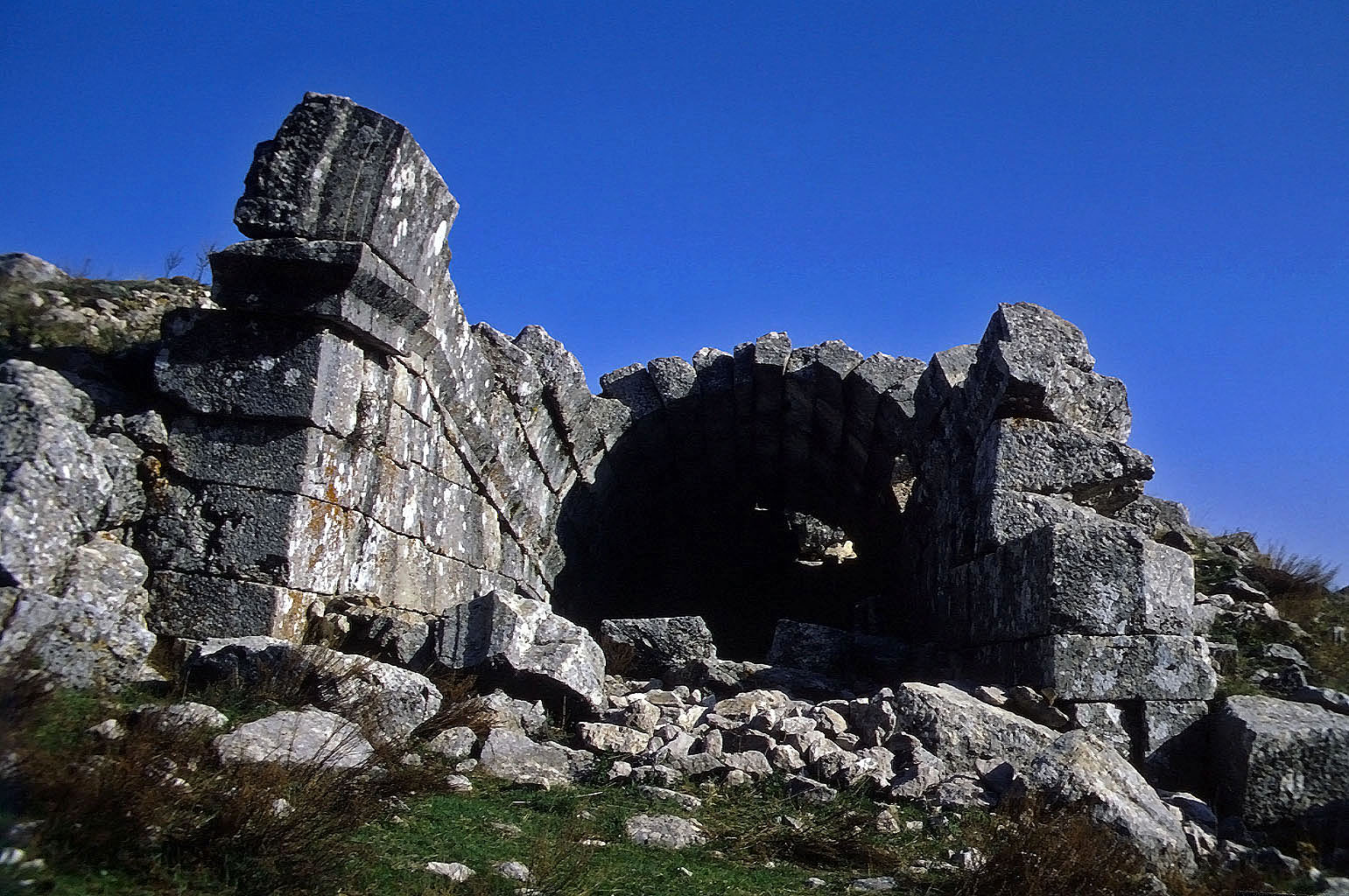 27.04.1993 | Theater | seitliche Stützgewölbe