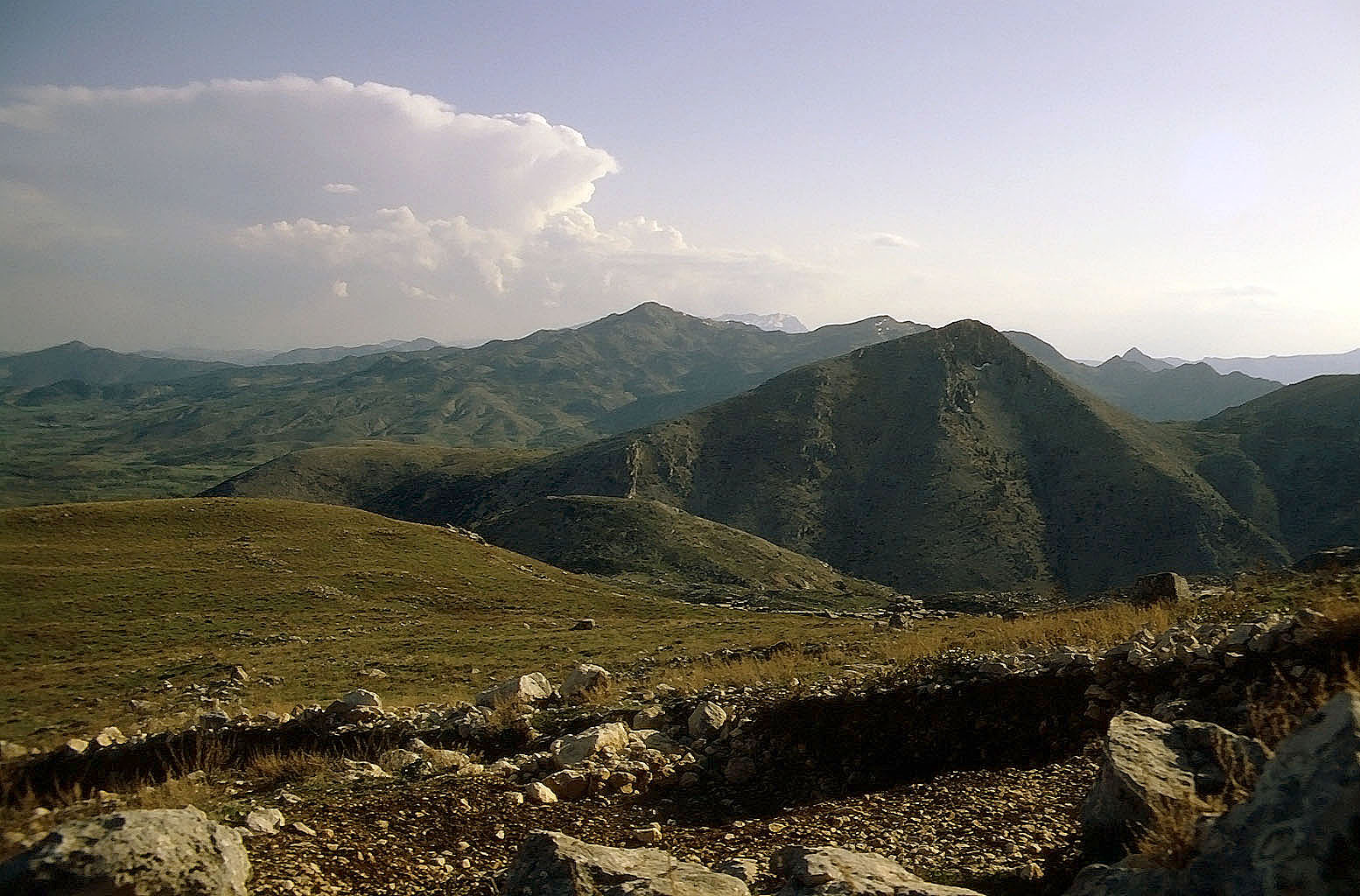 27.04.1993 | überm Theater   | Ausblick auf die Taurus Bergwelt