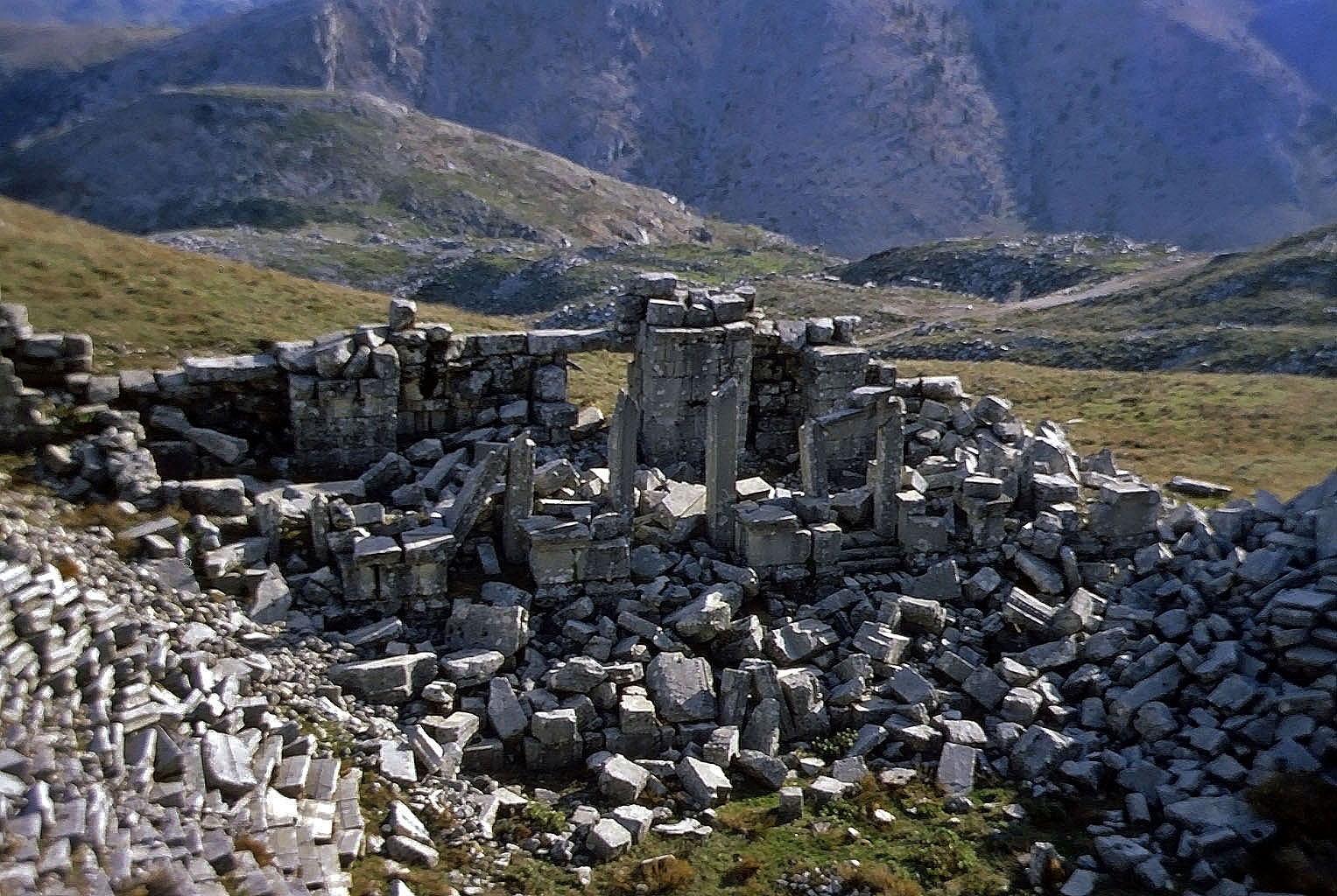 27.04.1993 | Theater   | Bühne und Bühnengebäude, Stadtgebiet