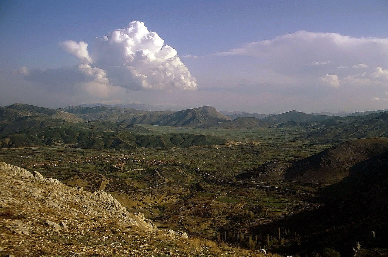 27.04.1993 | Theater   | Blick nach Aglasun und die Hochebene
