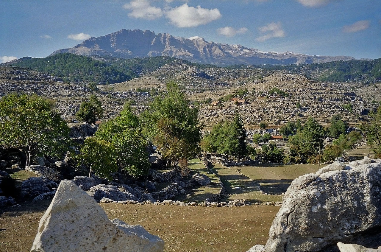 08.11.1994 | Selge | Terrassenfelder vor den Taurus Bergen