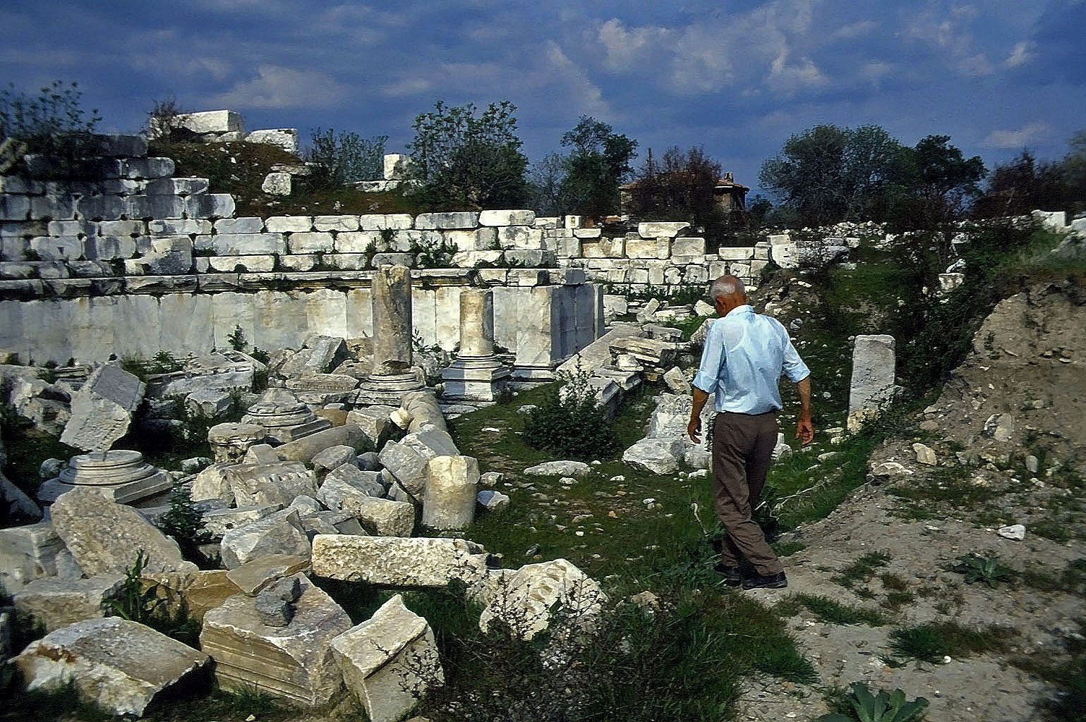23.04.1993 | Gymnasium  | prunkvolle Räume mit vielen Fragmenten