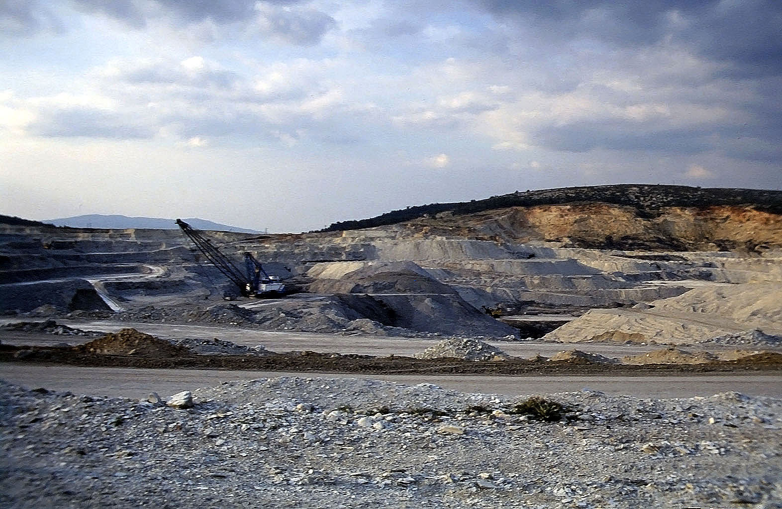 23.04.1993 | Stratonikeia | Braunkohlenhalden im Tagebau